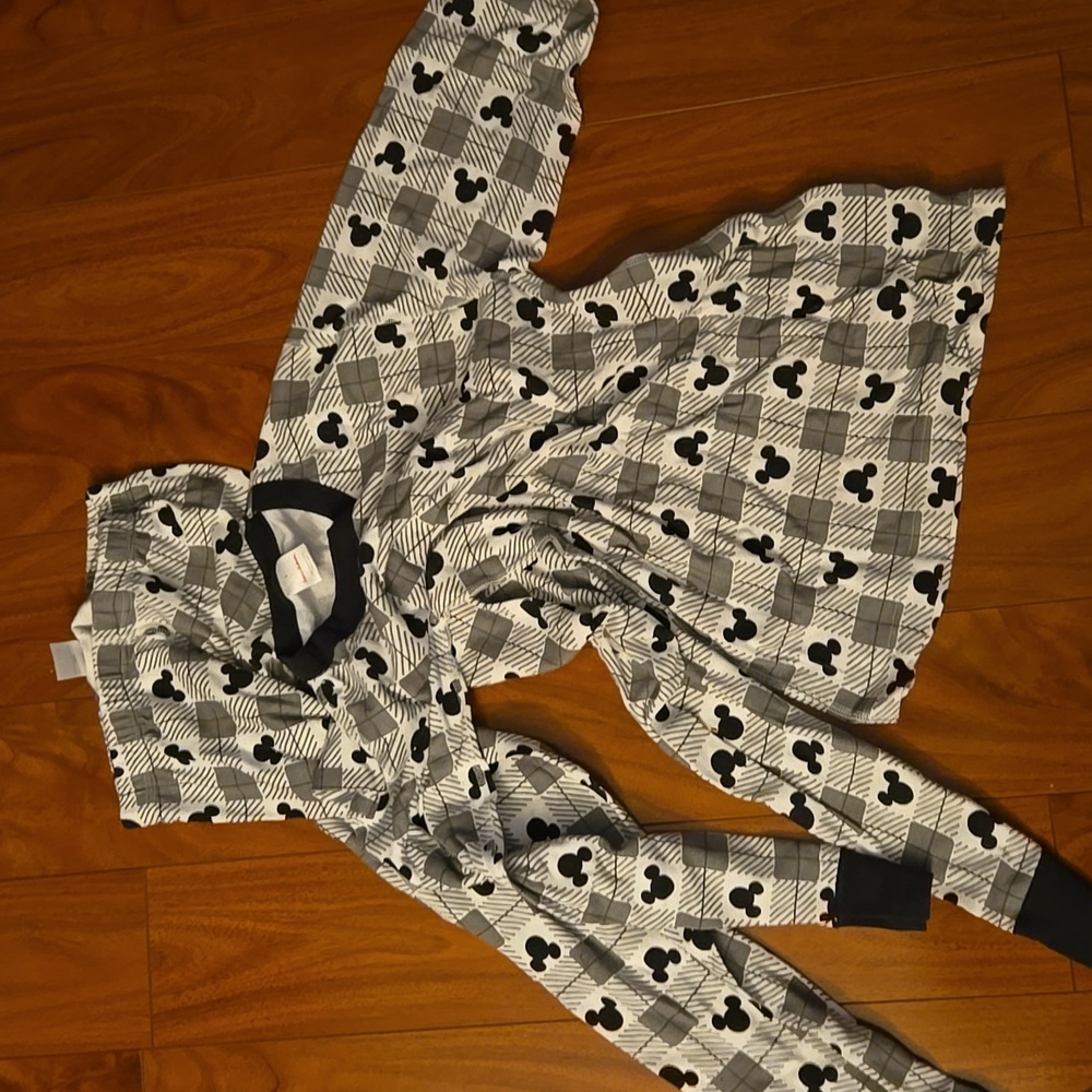 Adult Small Hanna Mickey pjs